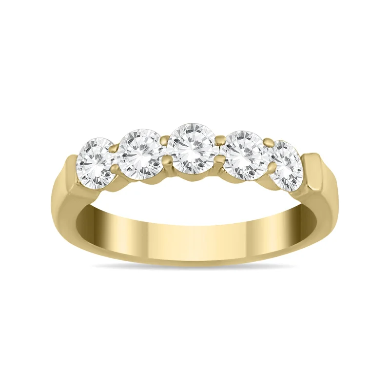 Rings with gothic-inspired skull motif details -1/2 Carat Tw Seven Stone Diamond Wedding Band In 14K Yellow Gold